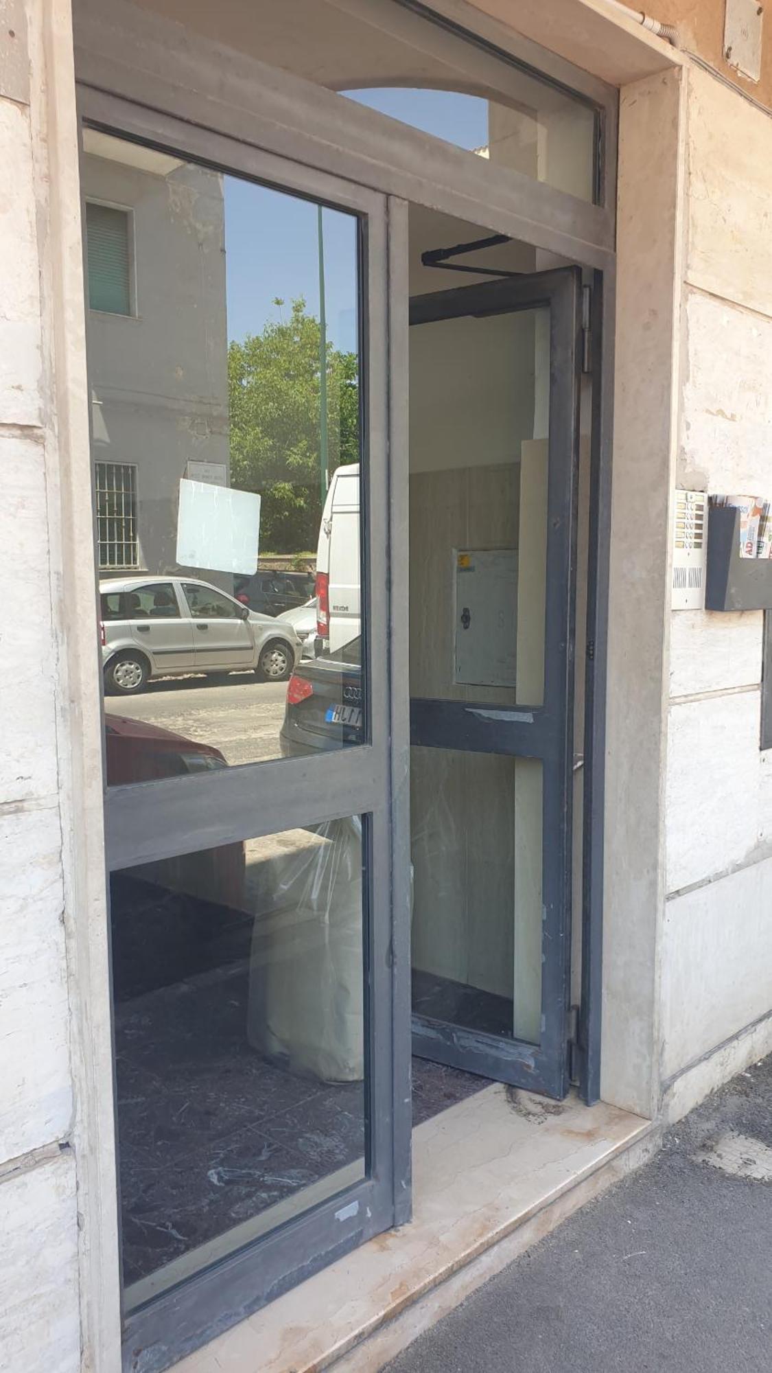 Napoli Stadio - 3 Bedrooms - 2 Bathrooms - Free Park Zewnętrze zdjęcie